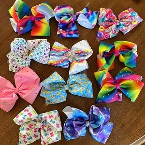 JoJo bows